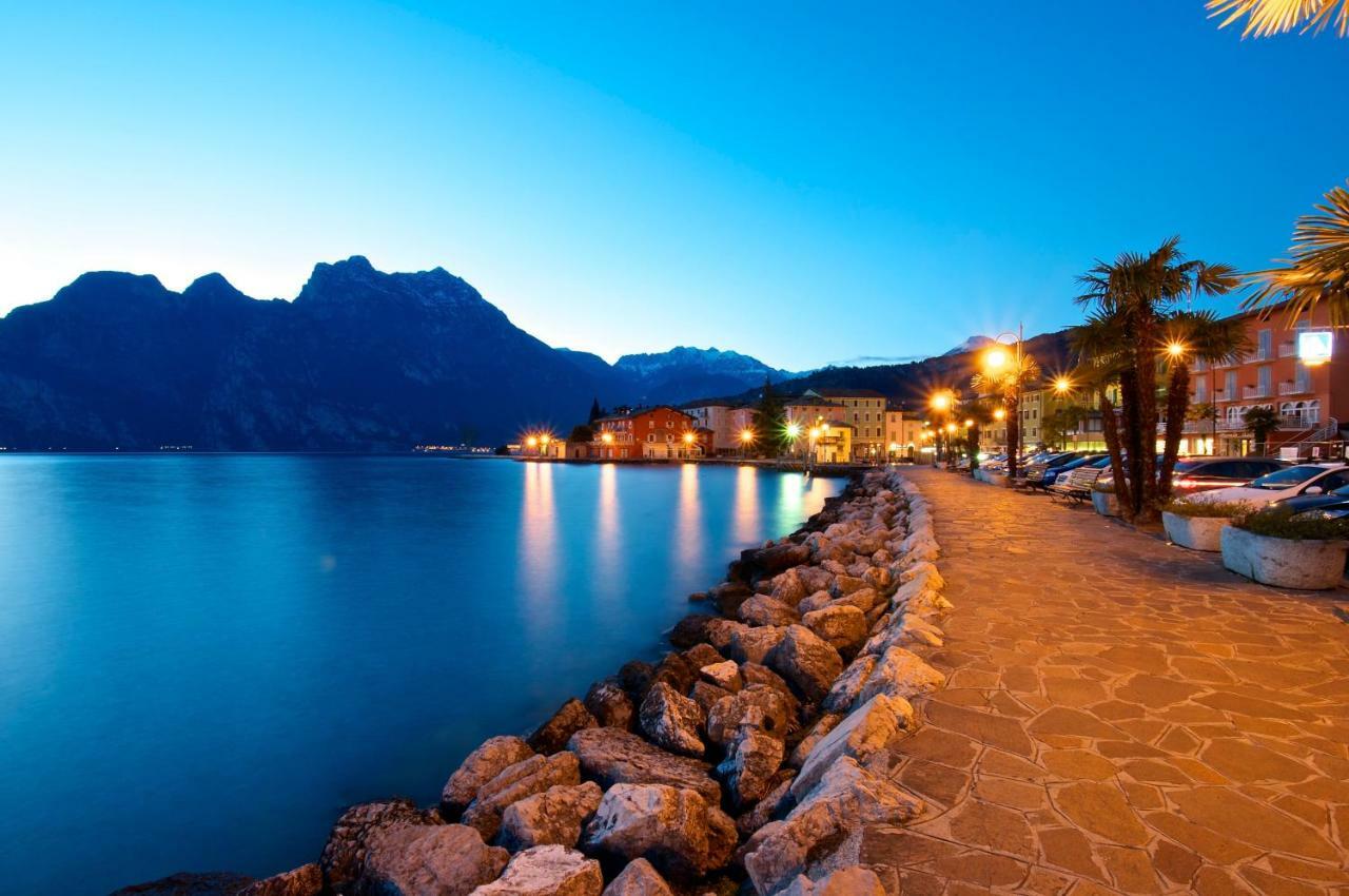 Appartamento Dom Gardasee ริวาเดลการ์ดา ภายนอก รูปภาพ